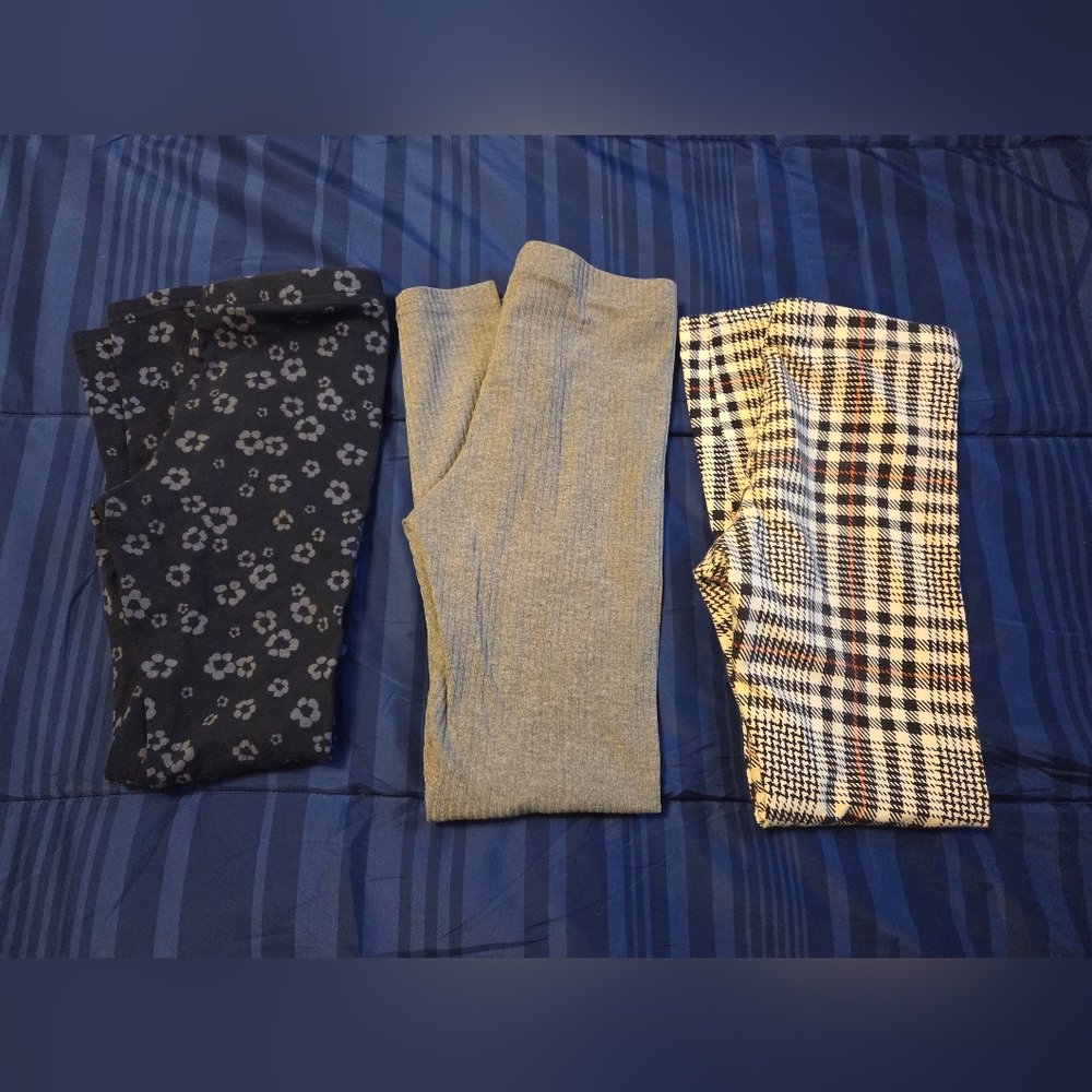 Bundle of 3 Girl's Old Navy Leggings Size 8